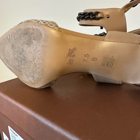 COACH Heeled Pumps - Picture 13 of 14